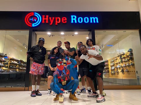 SpiderCuz Stops By Hype Room To Make A Skit